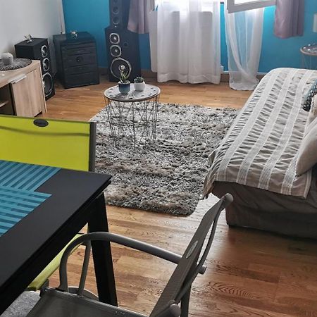 Appartement Au Coeur De Cours La Ville Luaran gambar