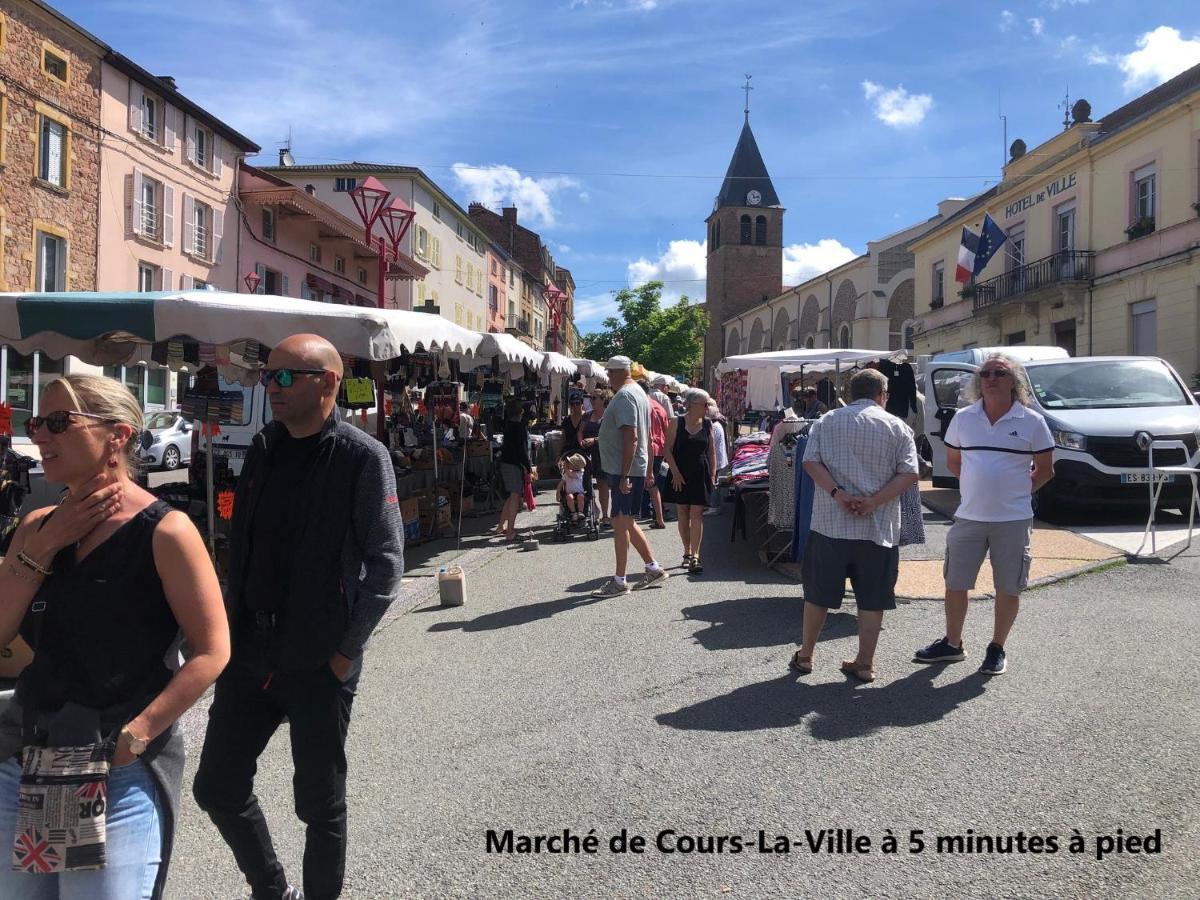 Appartement Au Coeur De Cours La Ville Luaran gambar