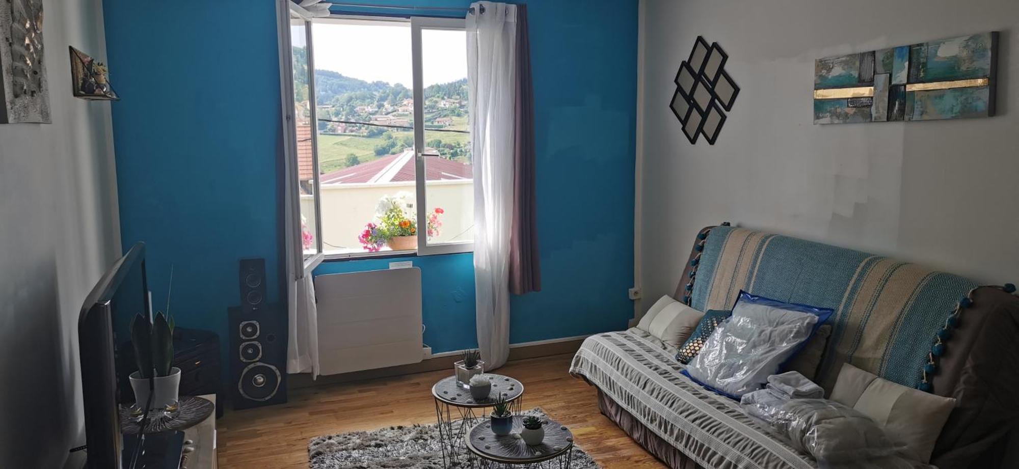 Appartement Au Coeur De Cours La Ville Luaran gambar